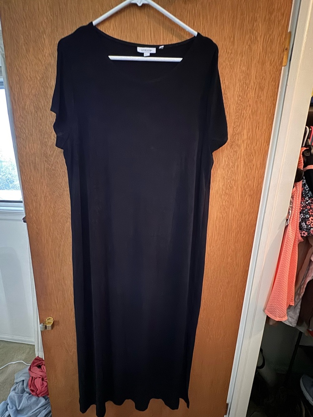 Chico's Black Midi Short-Sleeve Shift Dress